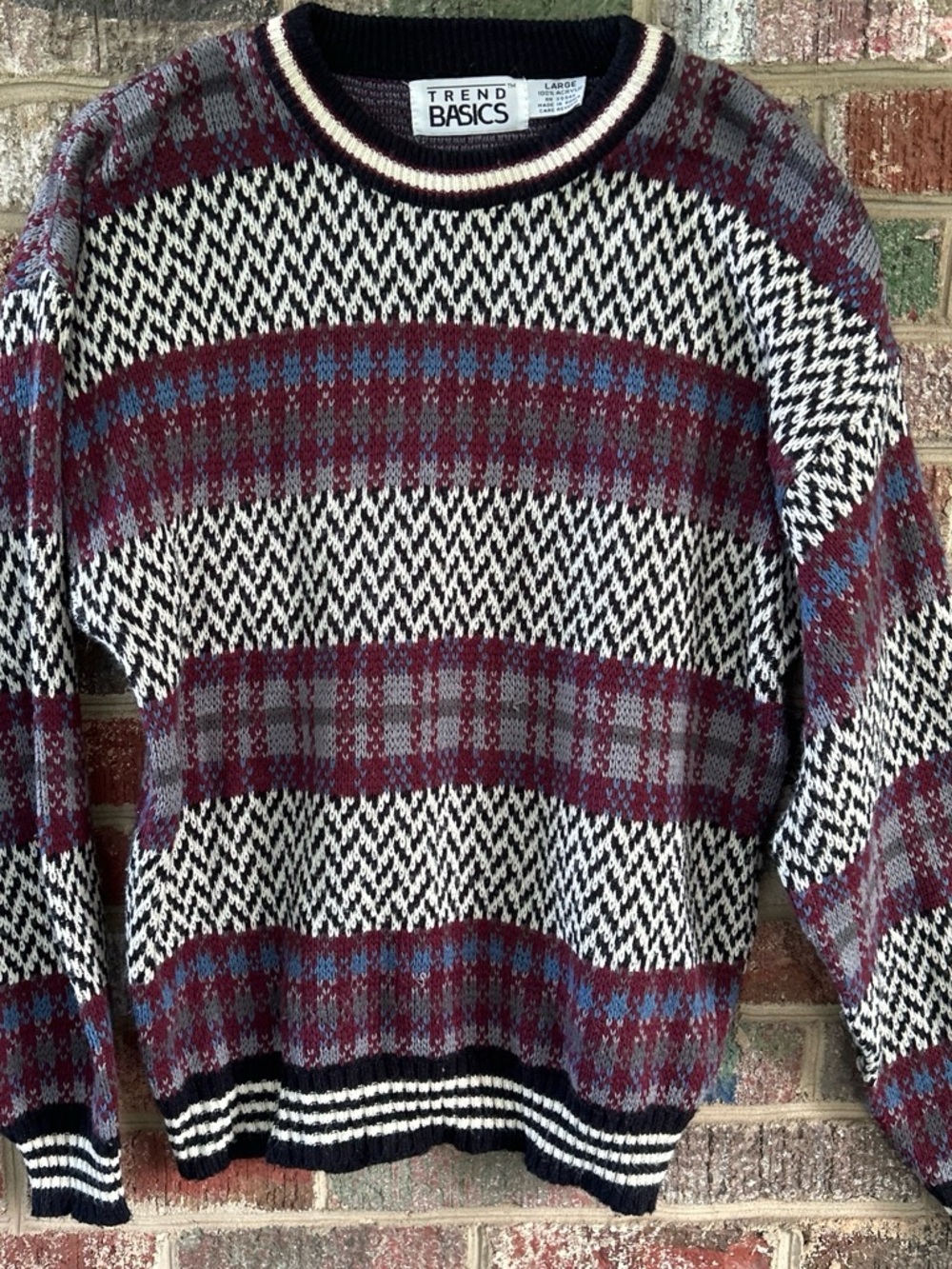 Trend Basics Men's Crewneck Sweater in Burgundy, Black & White